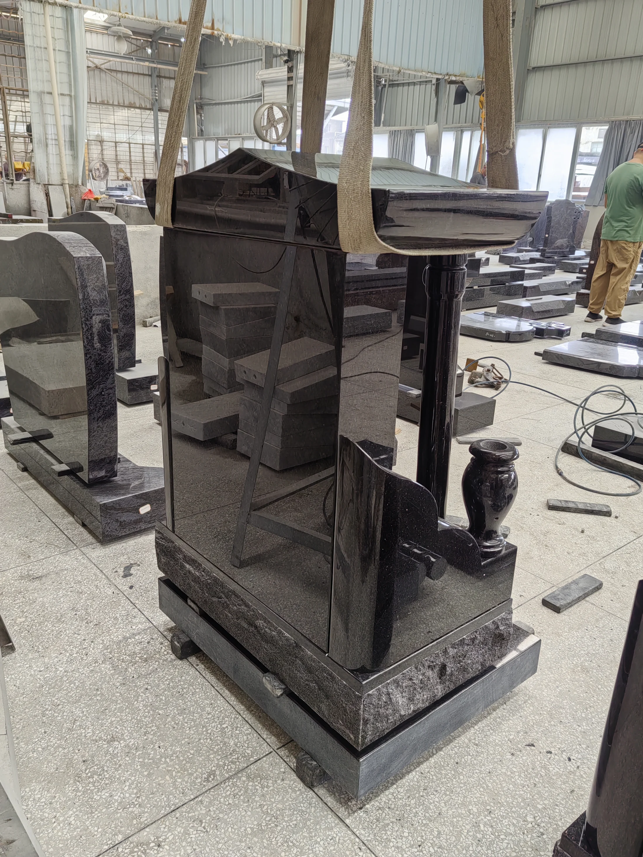 MONUMENT DESIGN & SPECIFICATIONS